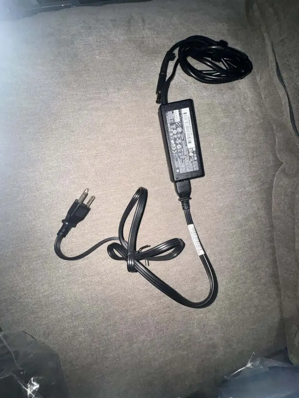 HP 65W Laptop AC Power Adapter Charger
